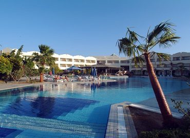 Naama Bay Promenade Resort Beach