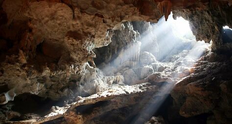 Пещера Хазрата Дауда: священное и живописное место в горах