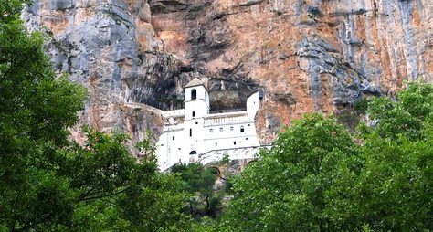По святым местам Черногории