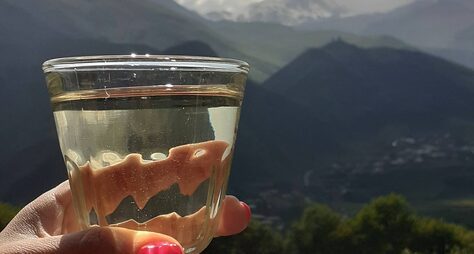 Вкусное путешествие по летней Грузии: много солнца, вина и гор