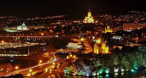 Огни ночного Тбилисо
