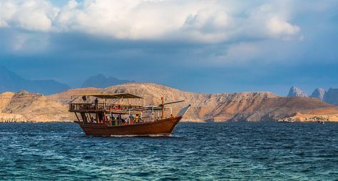 Круиз в Омане: красоты «Аравийских фьордов»