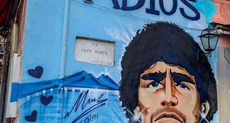 «Здесь был Диего Марадона». Прогулка по футбольным местам Неаполя