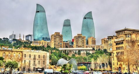 По Баку транзитом: трансфер из аэропорта + пешеходная экскурсия