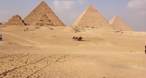 Из Хургады — к 9 пирамидам