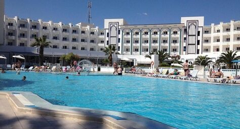 Palmyra Holiday Resort &amp; Spa
