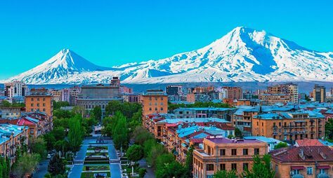 Здравствуй, древний и солнечный Ереван!