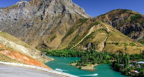 Чимганские горы и Чарвакское водохранилище за 1 день