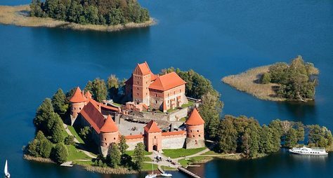 Тракай — резиденция литовских князей